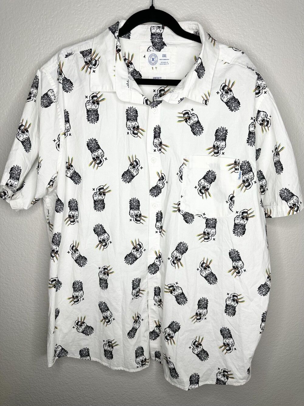 Hurley Shirt Mens 2XL White Stretch Fit Button Up Short Sleeve Skull Print Woven